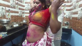 Beautiful Bengali Bhabhi Enjoy Holi Special with Her Neighbours Applied Lot of Colors in Hindi