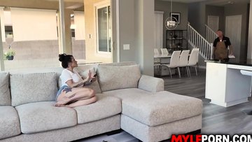 Alluring babysitter Joslyn James wants cock as a salary