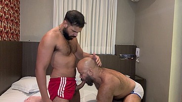 HAIRY GUY FEEDING MILK TO A BIG, NAUGHTY BEAR PART I