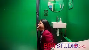 British 18 Year Old Gives An Amazing Blowjob And Swallows A Massive Load Of Cum At The Gloryhole