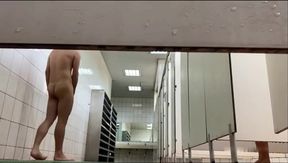 公眾泳池淋浴間
