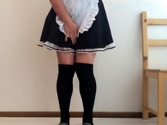 Cute Japanese Maid Pees Herself