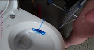 Full bladder in the morning ** piss **