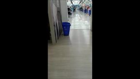 video no provador da loja - fui flagrada provando roupas em uma loja,sempre deixo a cortina aberta quando tem homens perto,adoro me exibir