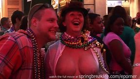 Mardi Gras day leads to seductive public flashing fun