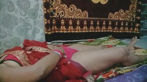 Hot sister-in-law did a fuck by making a finger in the pussy