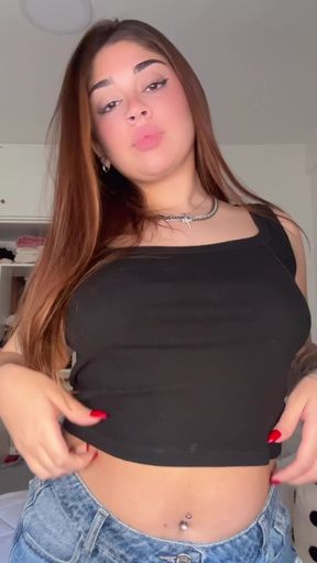 Teeny bopper flaunts her perky tits