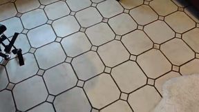 Champagner für die Käfig Sissy