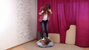 College girl knows that her dude loves to smell shoes and used socks, vf0392h 720p