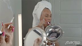 Smoking While Putting On MakeUp (MP4-HD 1080p)