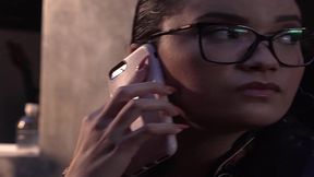 amigas fudendo na frente de um vigia amarrado