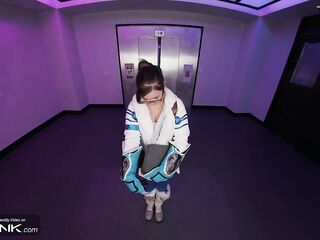 VR Conk: Slutty Mei From Overwatch Sucks A Shlong In Glasses In Game Cosplay Porn Parody