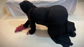 Big Ass Curvy Muslim Hot Stepmom Stuck under Bed Then She want Anal fuck from me! (2nd Episode)