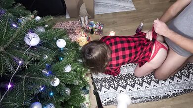 I hope you all found what you were looking for under the Christmas tree! Don't forget to thank!