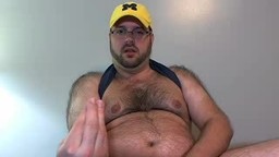 Beefy Bear Wants To Enter You