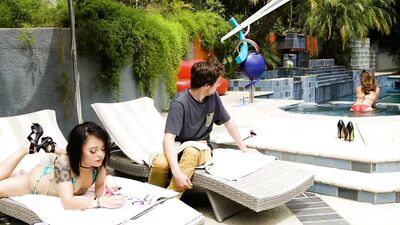 Well-shaped MILF blows daughter's boyfriend and gets tit-fucked