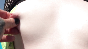 Alternative babe muff fisting & sucking prick