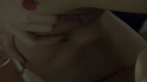 Sexy amateur babe Angel Piaff rubs her pussy