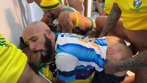 walter guess - profissionais fudendo pasivos- em ritimo de copa do mundo - sexo interracial brasil