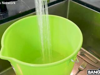 Squirting Step Mamma