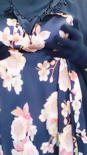 Key moment from &quot;Indian beautiful village housewife having sex in the room - clear Hindi audio&quot;