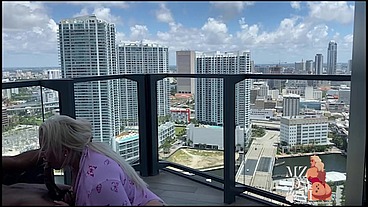 BIG BOOTY PAWG MZ DANI FUCKS LIL D ON OUTSIDE BALCONY