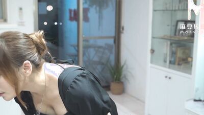 ModelMedia Asia - Enjoying the barbecuing on Mid-Autumn Festival, and having group sex