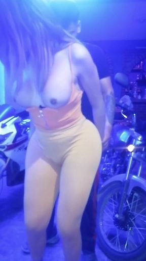 This Girl Did a Sensual Dance for Me so That She Could Make Me Feel All the Lust in Her Body After We Had Fun