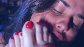 Playful Rotten Venus Tickles Perfect Feet of Bound Bia