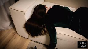 Caught 18yo stepsister post-party, gave her a good pounding, jizz in mouth!