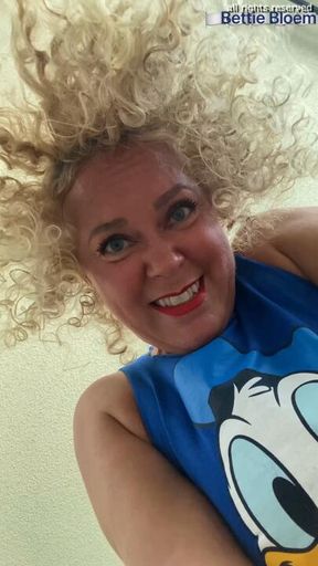 Mommy FaceSits Mind Game