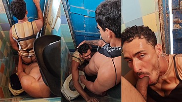 SEXO NO BANHEEIRO PÚBLIICOO NO CARNAVAL