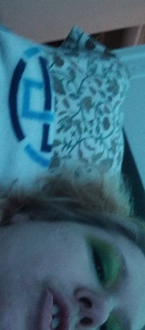 Awaits the Replacement of My Toy for Your..... Deliciousness