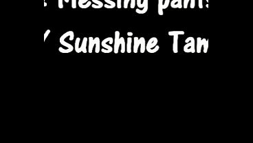 Female Messing AUDIO Sunshine messing pants in plane