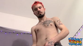 Tattooed redhead straightie Chad Turner cums and jerks off