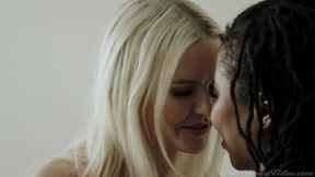 SWEETHEART VIDEO - As Soon As They Close The Door Kira Noir & Slimthick Vic Start Fucking