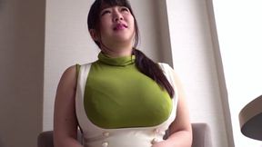 Huge P-Cup Gravure Idol Changing Clothes Secretly - Unmissable Sensual Moments Revealed