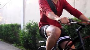 ciclista dotado fodeu o skatista