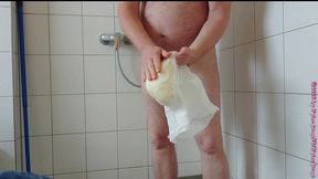 inkontinenz-test von nylonjunge 2 ** urin **