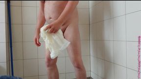 inkontinenz-test von nylonjunge 2 ** urin **