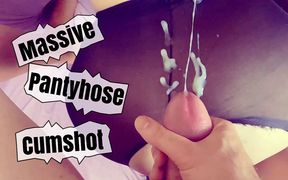 Anal & Massive Cumshot on MILF's Pantyhose