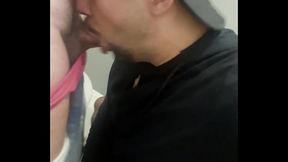 Chupei o rab&atilde_o do ativo com tes&atilde_o depois recebi aquela pica dura toda no meu rabo