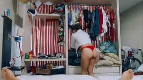 Mi madrastra a veces es mi profesora .T&uacute_ tambien querr&agrave_s jugar as&iacute_ con tu madrastra!