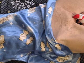 Sexy Small mother I'd like to fuck. Screw Me, Snowman, I Wanna Kewl Down a Little