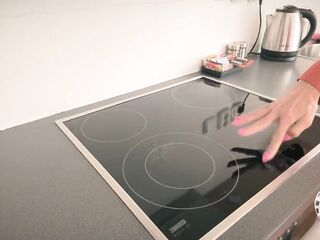 Housewife Joana Intensive Blows off the Craftsman