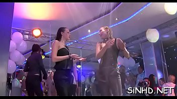 Wild studs and chicks are having non-stop jamming session