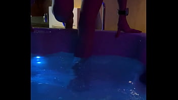 Ma rentr&eacute_e dans le jaguzzi bisous mes loulous