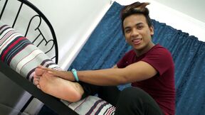 ”Str8 Boy Derik Foot Tease”