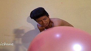 A naughty balloon
