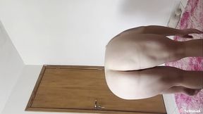 Loira safada vai treinar e volta toda molhadinha e cheia de tes&atilde_o